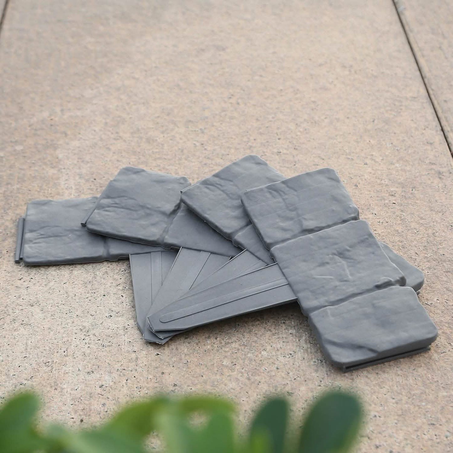 20-Pieces: Plastic Cobbled Stone Effect DailySale