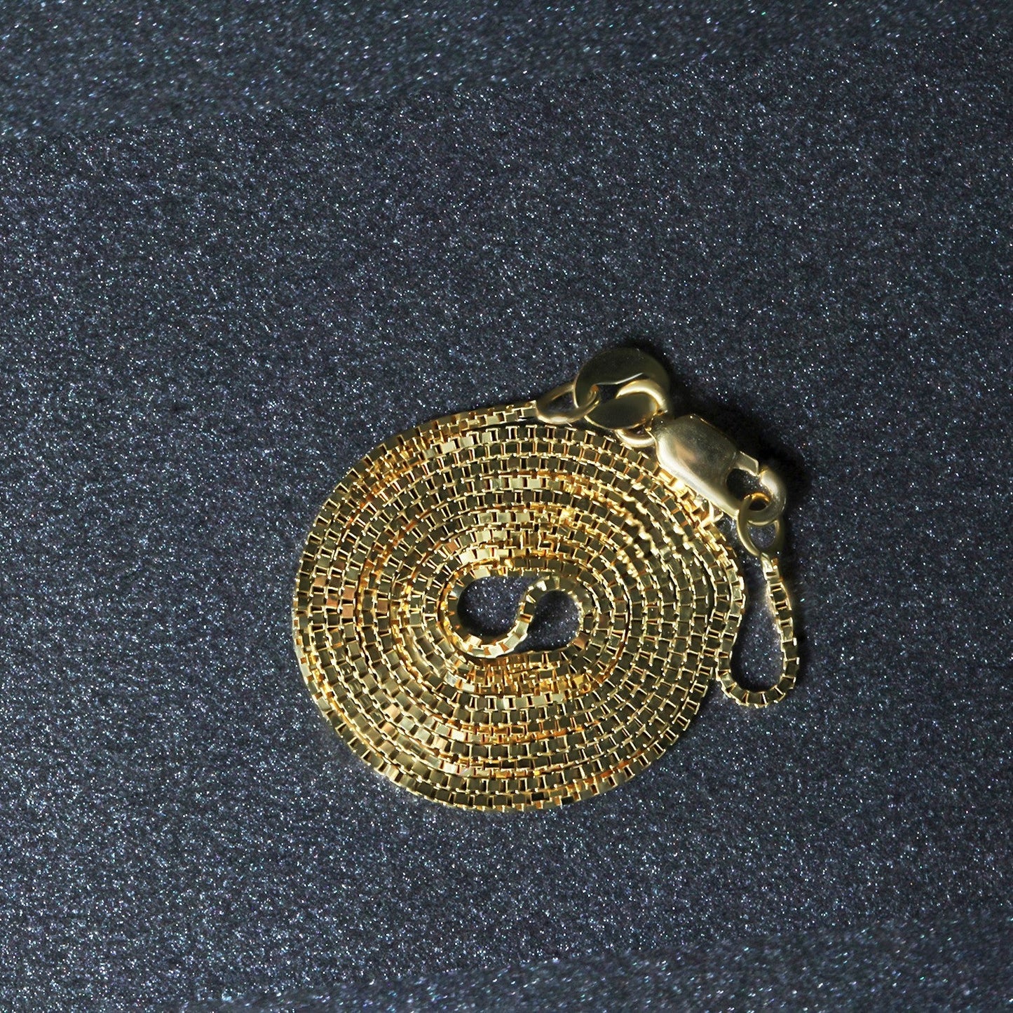 14k Yellow Gold Classic Box Chain 0.7mm Bids.com