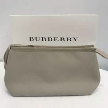 Burberry Women's Classic Eau de Parfum and a free Burberry bag DailySale