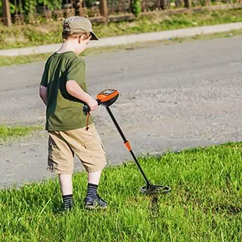 Metal Detector Mainly for Kids with Large Back-lit LCD Display MMD03 DailySale