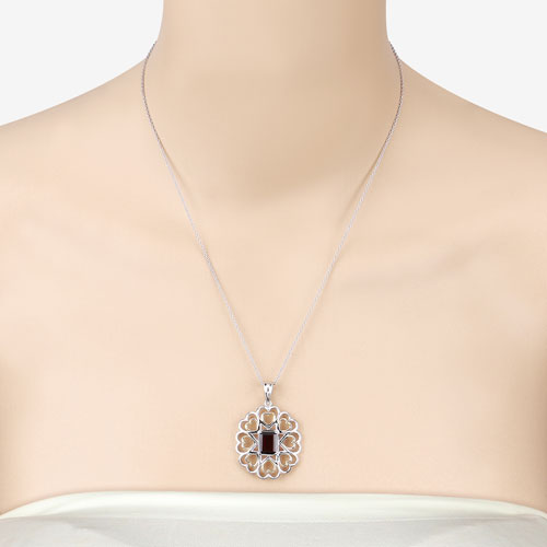 2.55 Carat Genuine Garnet .925 Sterling Silver Pendant Bids.com