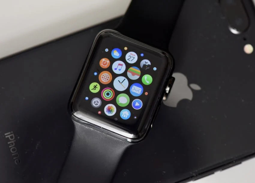 "Exploring Men's Apple Watch Preferences: Colors, Styles, and Ultra Bands"