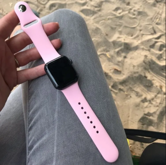 Does apple make Silicone band for apple watch?