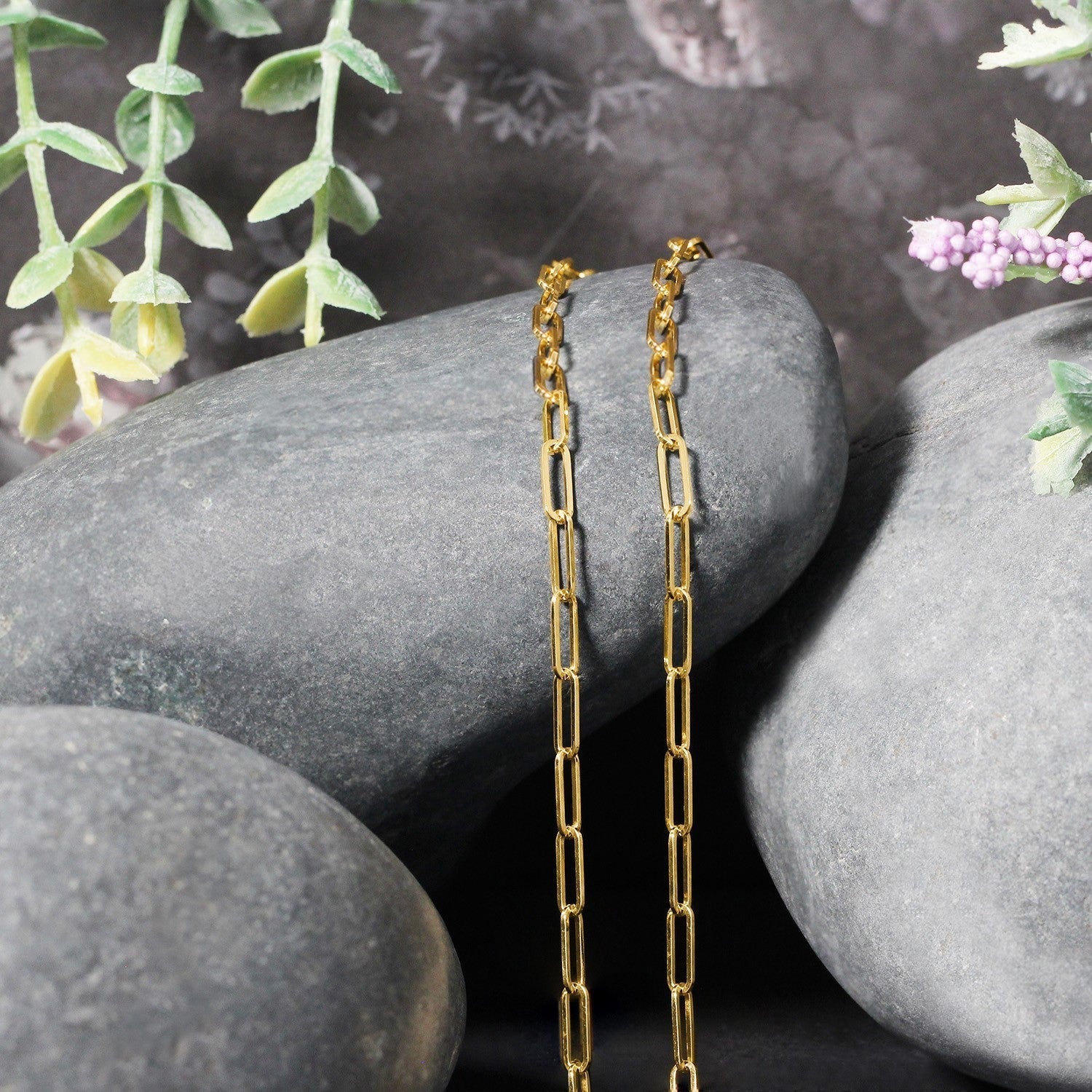 10K Yellow Gold Paperclip Chain (2.50 mm) Bids.com
