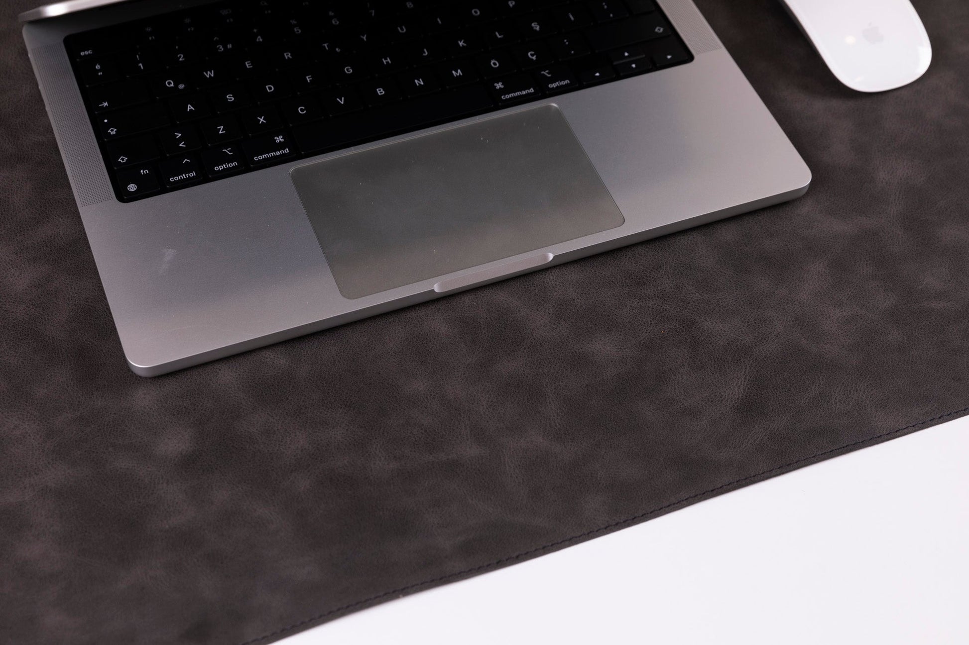 Natural Leather Desk Mat (91 cm x 48 cm) Mizuri Leather