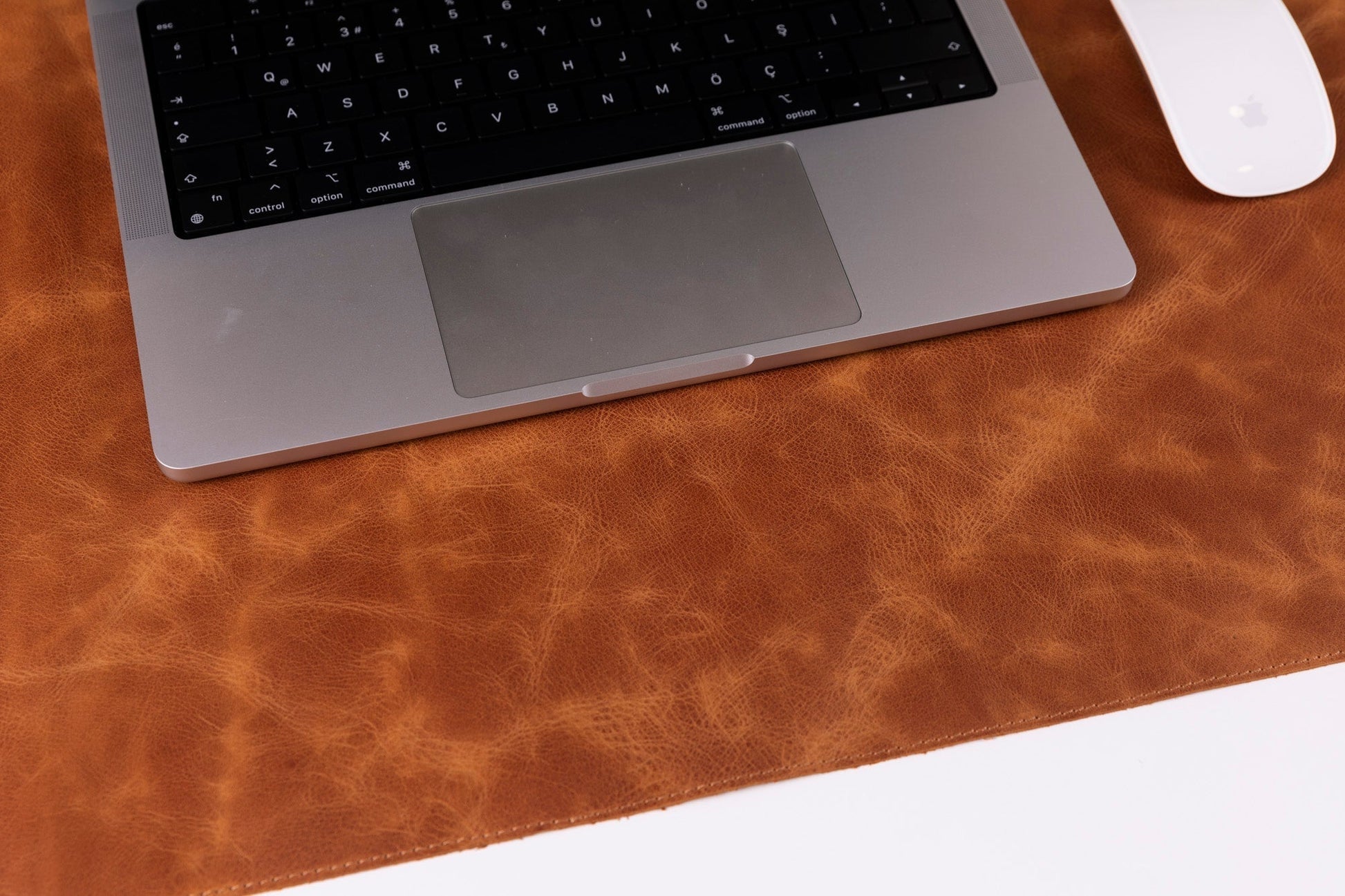 Natural Leather Desk Mat (91 cm x 48 cm) Mizuri Leather