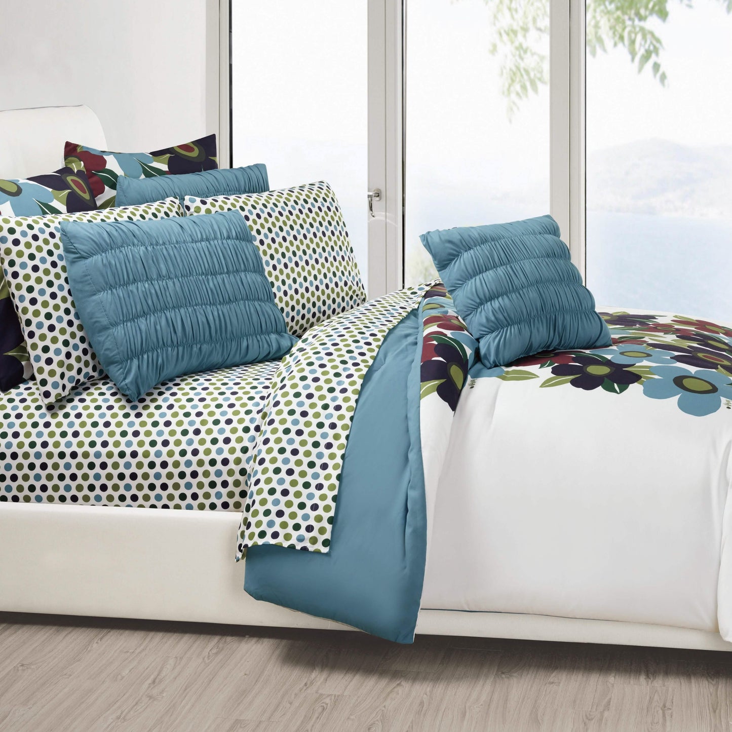 10-Piece Set: Queen Oversized Floral Comforter Set DailySale