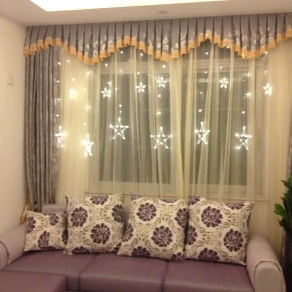 12 Stars 138 LED Curtain String Lights DailySale