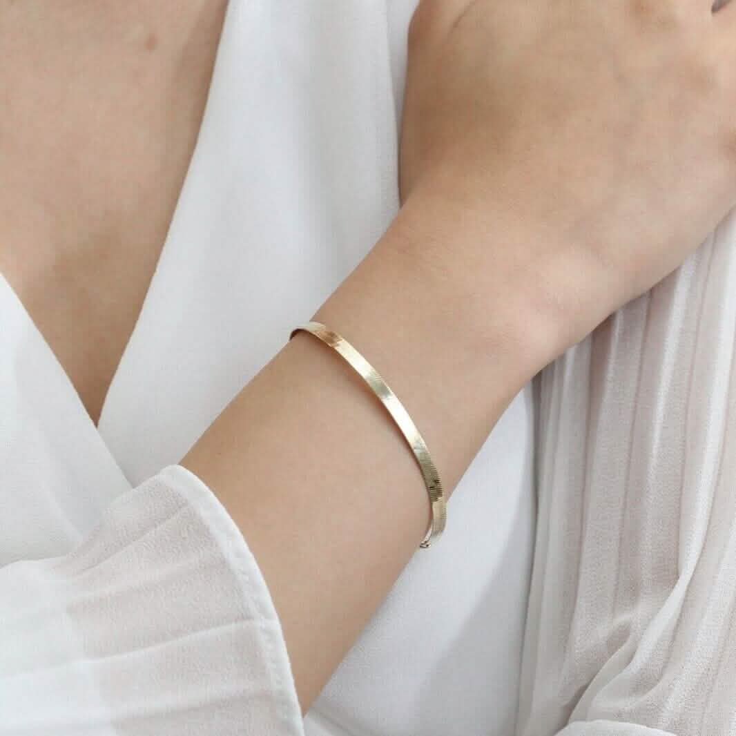 14K Solid Yellow Gold 8" 4.00MM Herringbone Bracelet DailySale