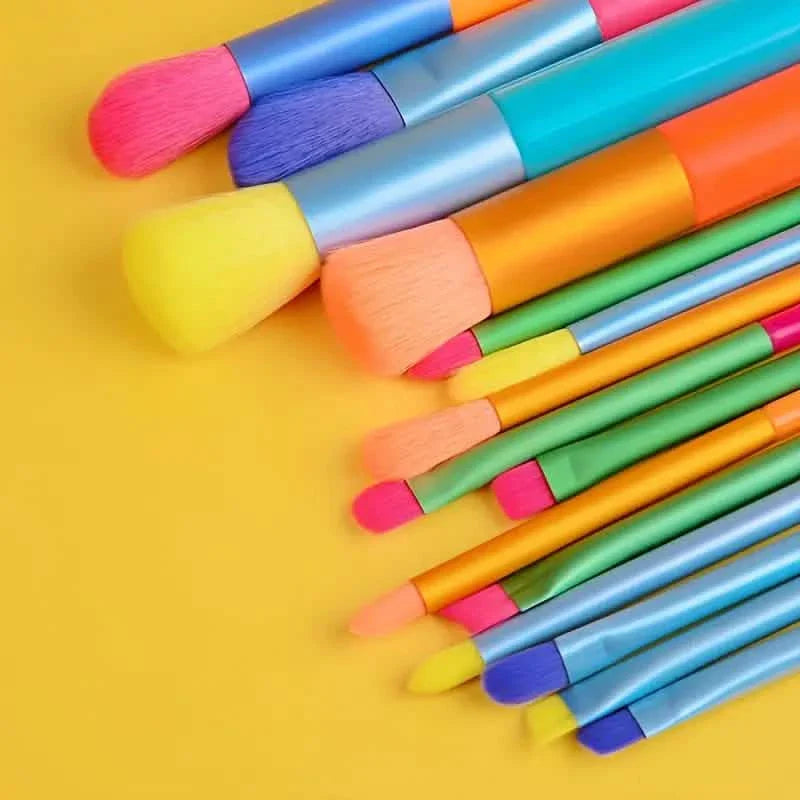 15-Pieces: Rainbow Color High Quality Makeup Brush Set DailySale