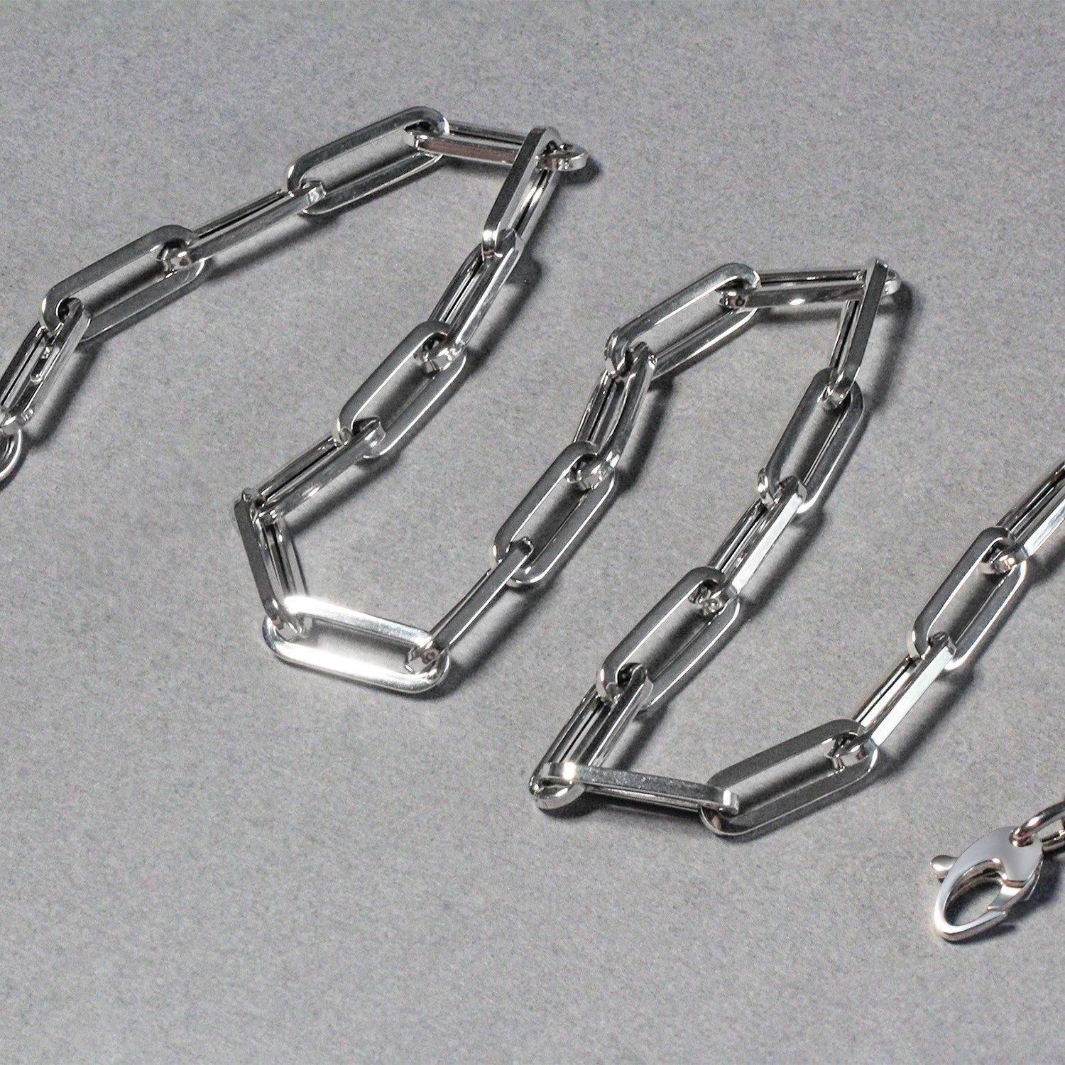 14K White Gold Wide Paperclip Chain (6.1mm) Bids.com