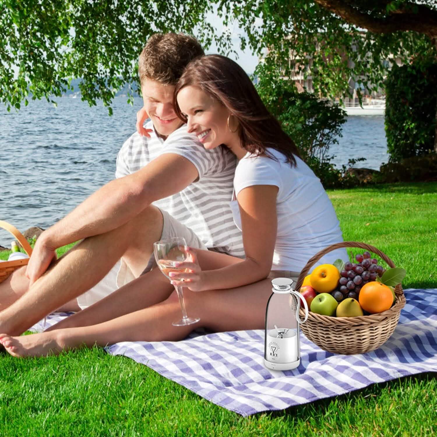 2-in-1 Portable Fruit Blender Rechargeable DailySale