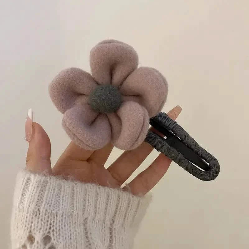 2-Pack: Gorgeous Plush Flower Hairpin DailySale