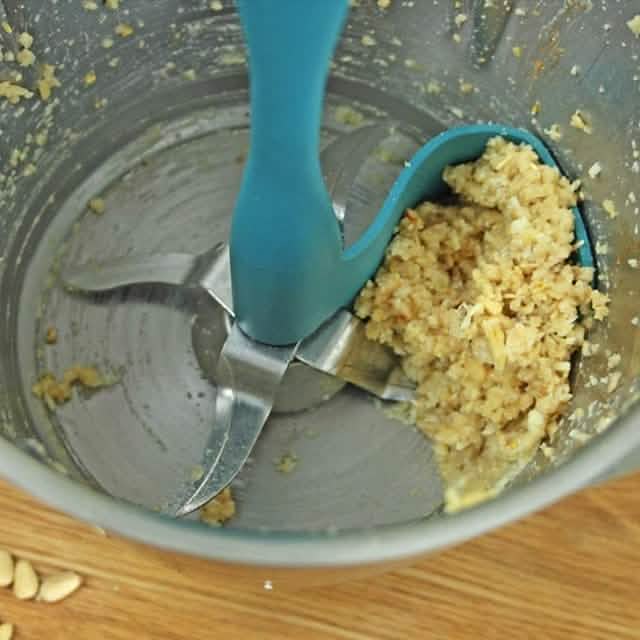 2-Pack: Rotary Scraper Rotating Spatula Scooping Portioning Food Processor DailySale