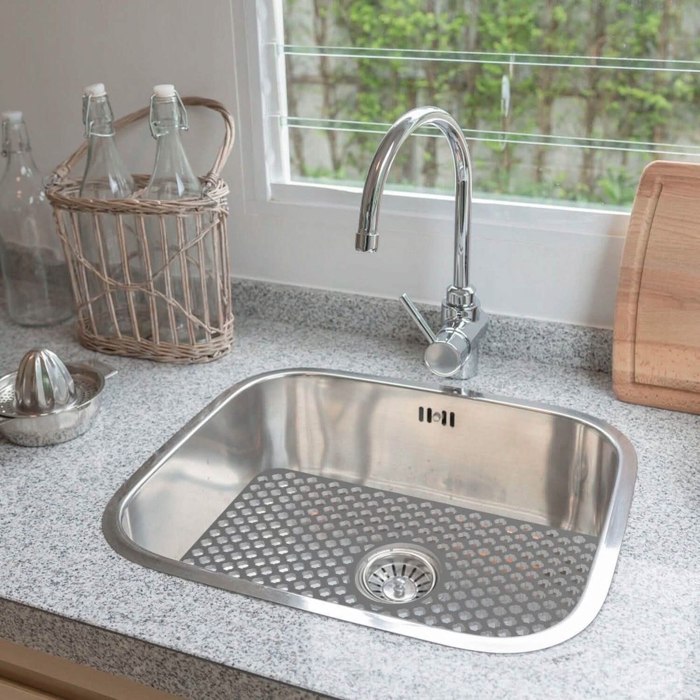 2-Piece: Silicon Grid Sink Mat with Central Drain Hole DailySale