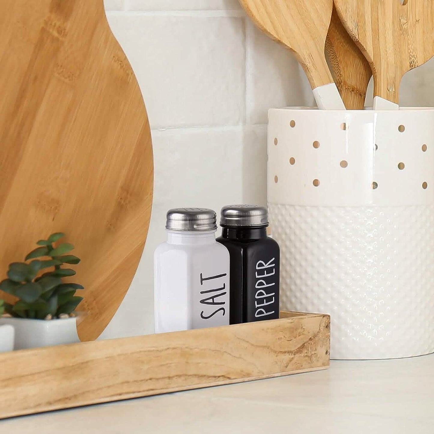 2-Pieces Set: Salt and Pepper Shakers Set DailySale