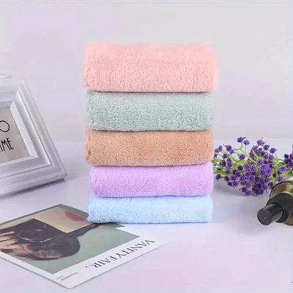 20-Pack: Polyester Hand Towels, 200gsm Knit Fabric, Soft Absorbent Square Bath Towels DailySale