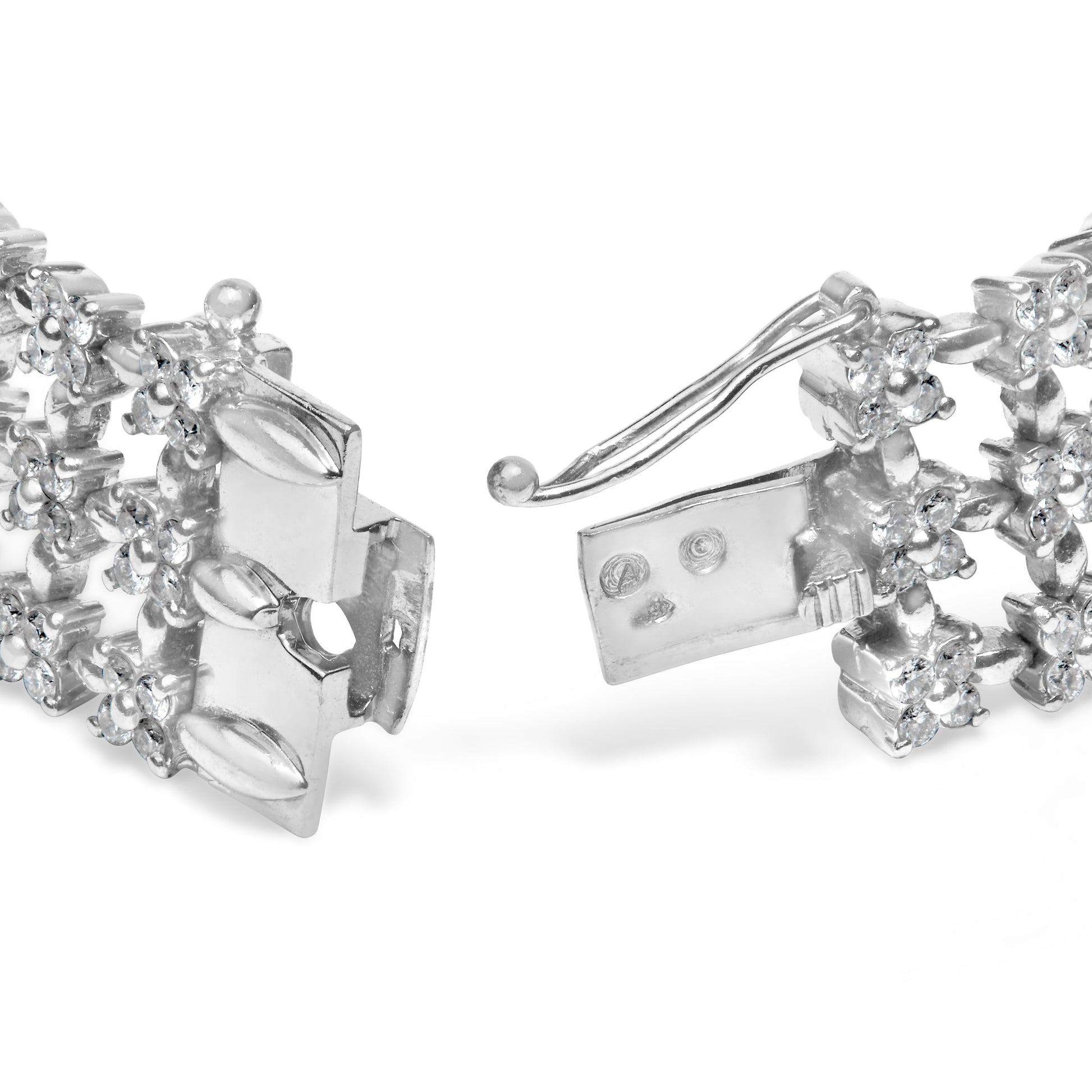 18K White Gold 7 1/2 Cttw Diamond 3 Row Floral Link Bracelet (G-H Color, VS1-VS2 Clarity) - 7 " Inches Bids.com