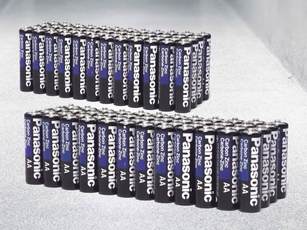 24 or 48 Pack: Panasonic AAA or AA Carbon Zinc Batteries DailySale