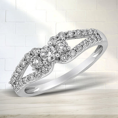 10K White Gold 1/2 Cttw Round Cut Diamond Three Stone Split Shank Band Ring (H-I Color, SI1-SI2 Clarity) - Size 6 Bids.com