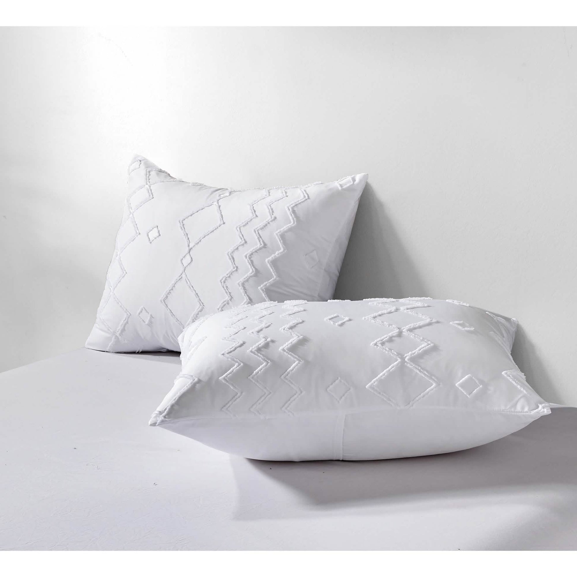 3-Piece Set: Bibb Home Tufted Clipped Duvet Cover DailySale