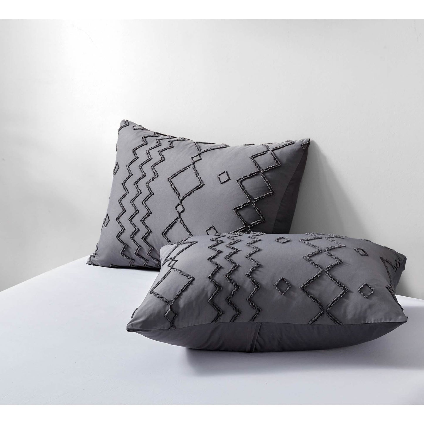 3-Piece Set: Bibb Home Tufted Clipped Duvet Cover DailySale