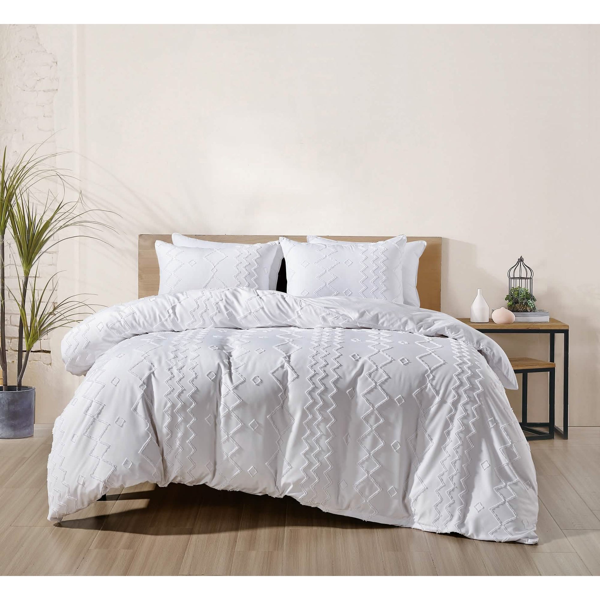 3-Piece Set: Bibb Home Tufted Clipped Duvet Cover DailySale