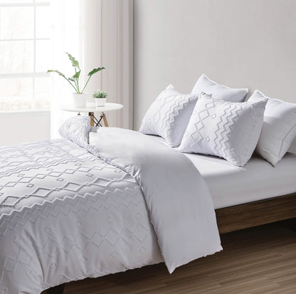 3-Piece Set: Bibb Home Tufted Clipped Duvet Cover DailySale