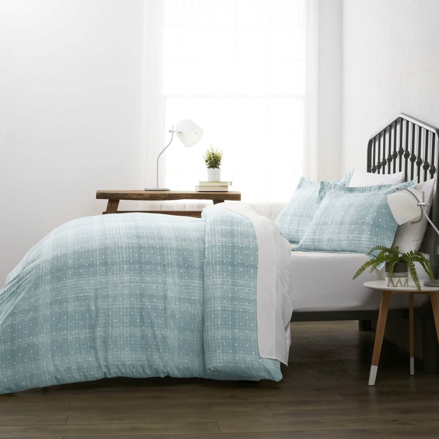 3-Piece Set: Polkadot Patterned Duvet Cover DailySale