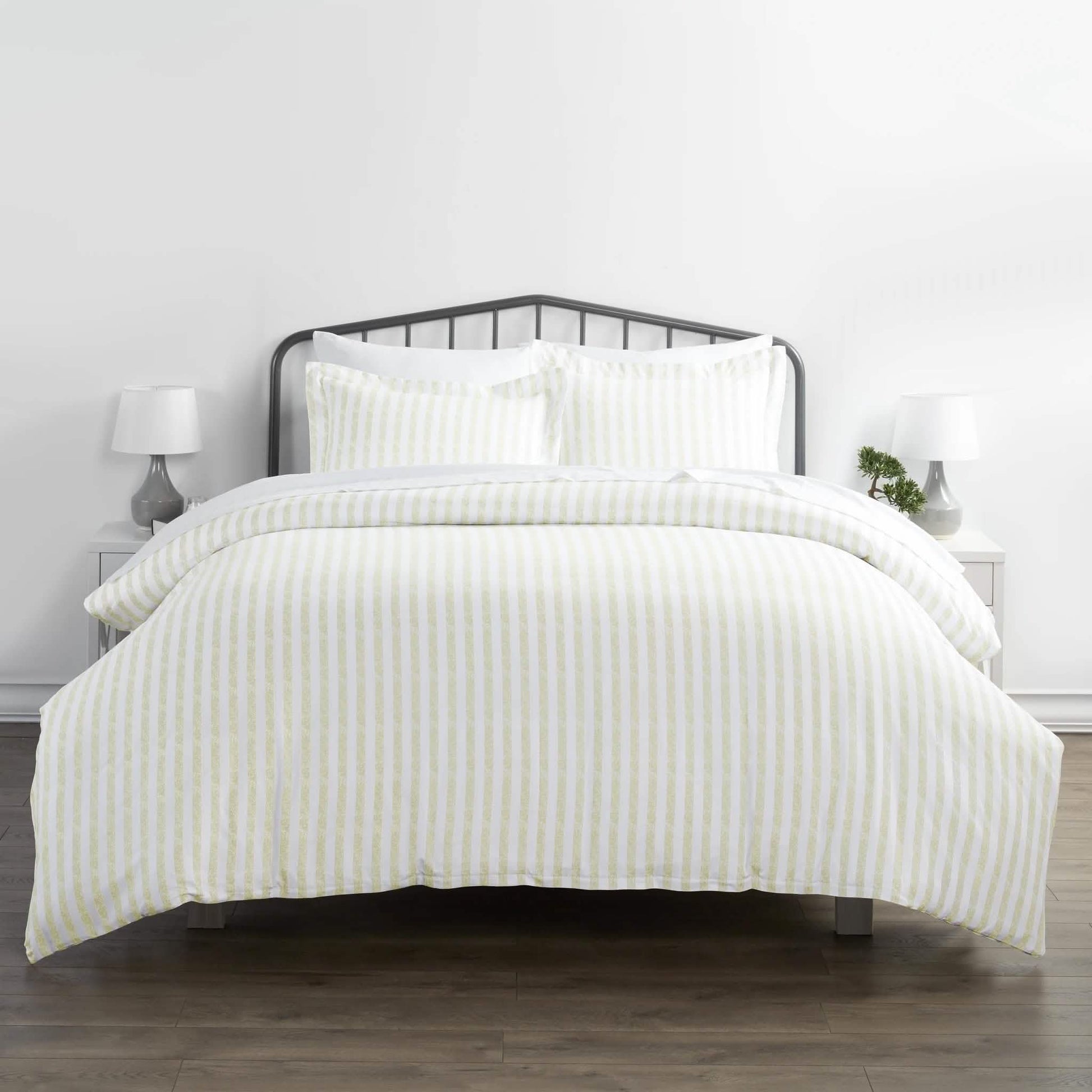 3-Piece Set: Rugged Stripes Patterned Duvet Cover DailySale