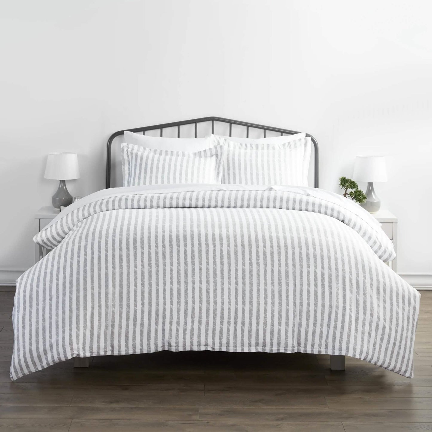3-Piece Set: Rugged Stripes Patterned Duvet Cover DailySale