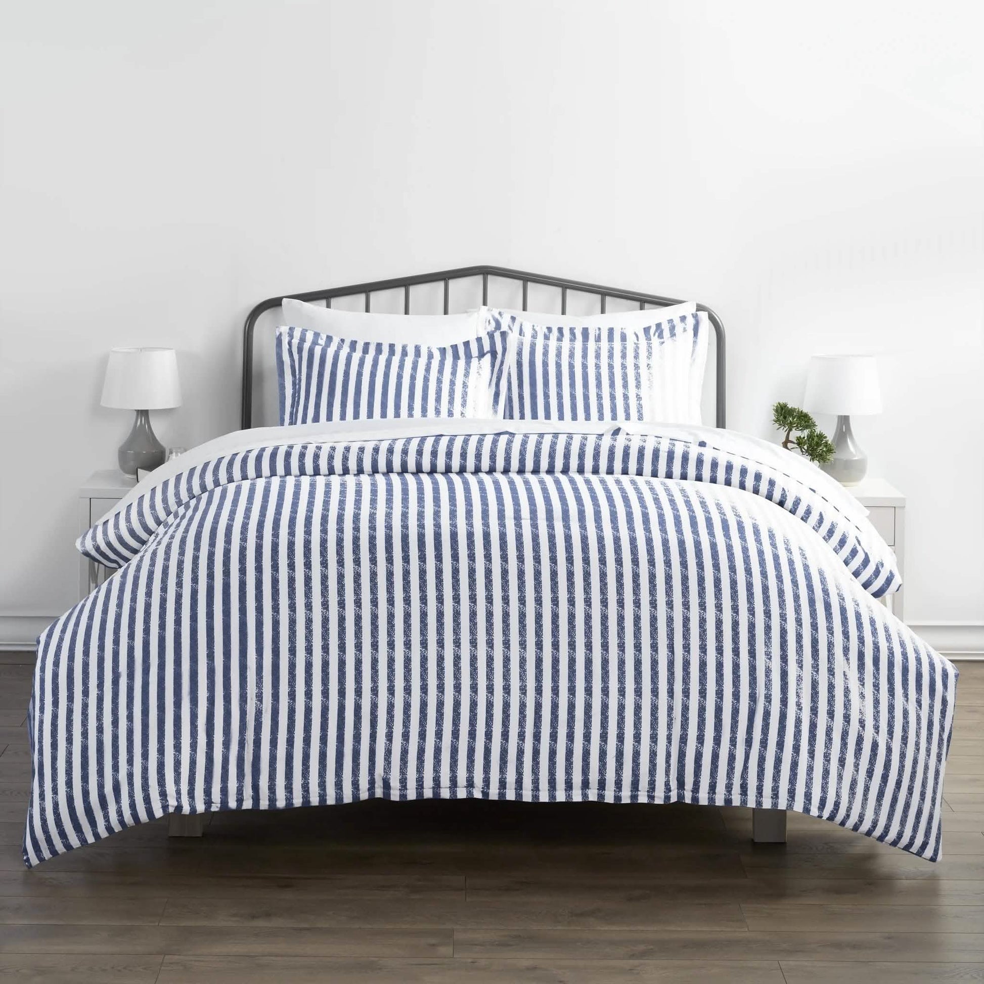 3-Piece Set: Rugged Stripes Patterned Duvet Cover DailySale