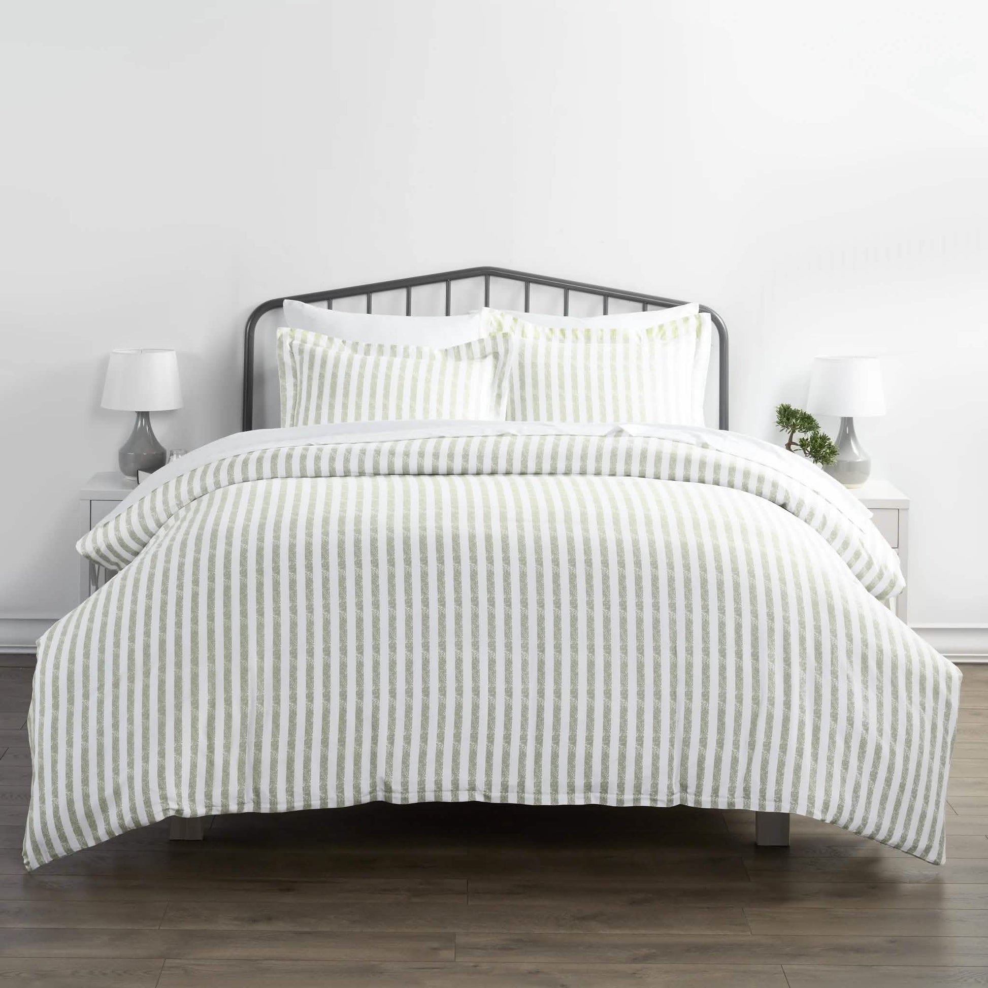 3-Piece Set: Rugged Stripes Patterned Duvet Cover DailySale