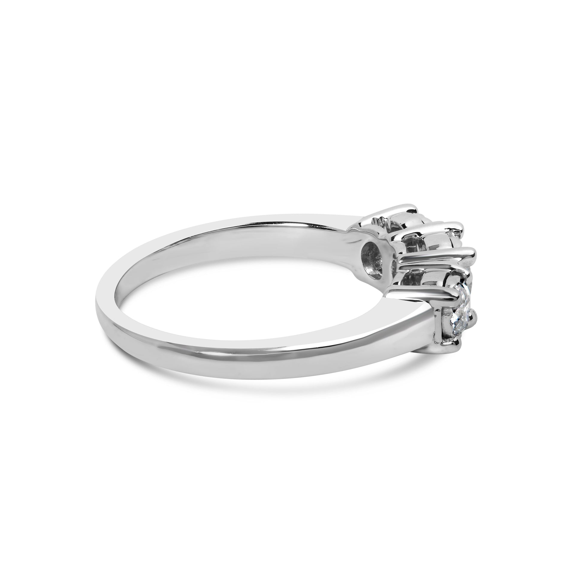 14K White Gold 1/2 Cttw Miracle Set Round Lab Grown Diamond Three Stone Illusion Plate Ring (F-G Color, VS1-VS2 Clarity) - Ring Size 7 Bids.com