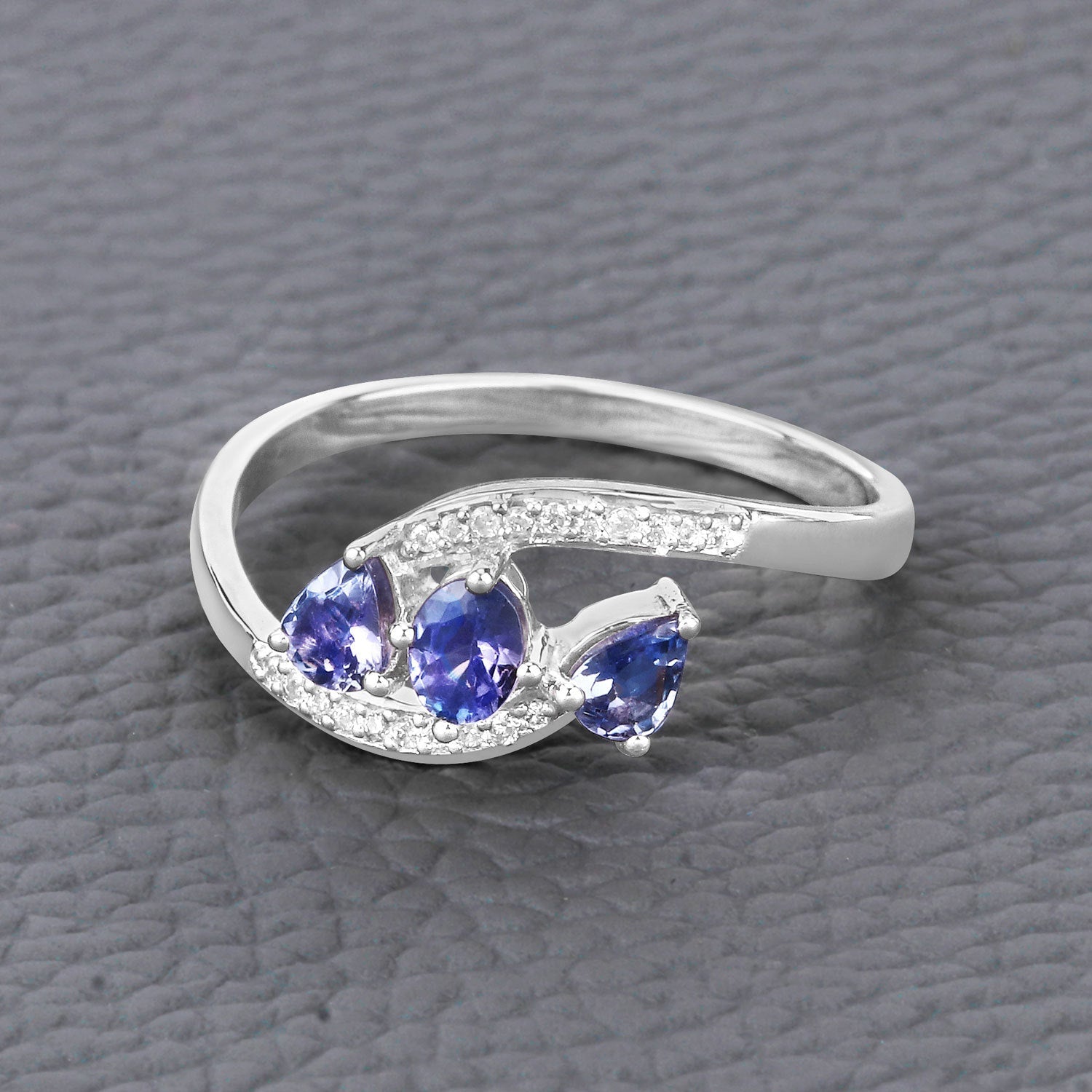 0.51 Carat Genuine Tanzanite and White Diamond 14K White Gold Ring Bids.com