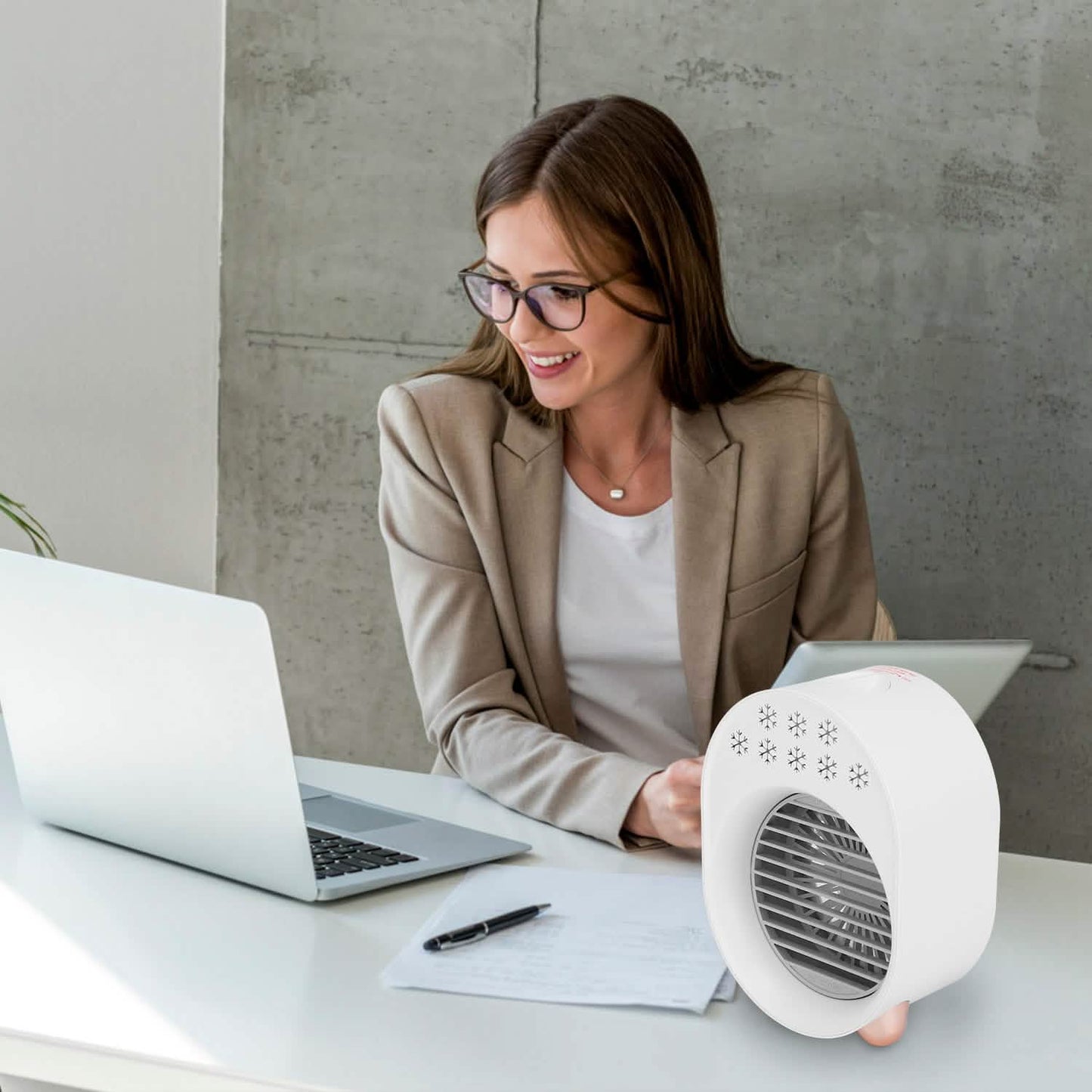 4-in-1 Portable Mini Desktop Water Mist Cooling Air Conditioner DailySale