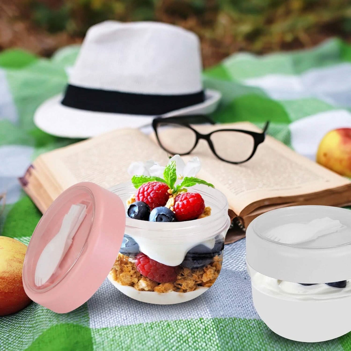 4-Piece: 20 Oz Oat Containers with Lids and Folding Spoons DailySale