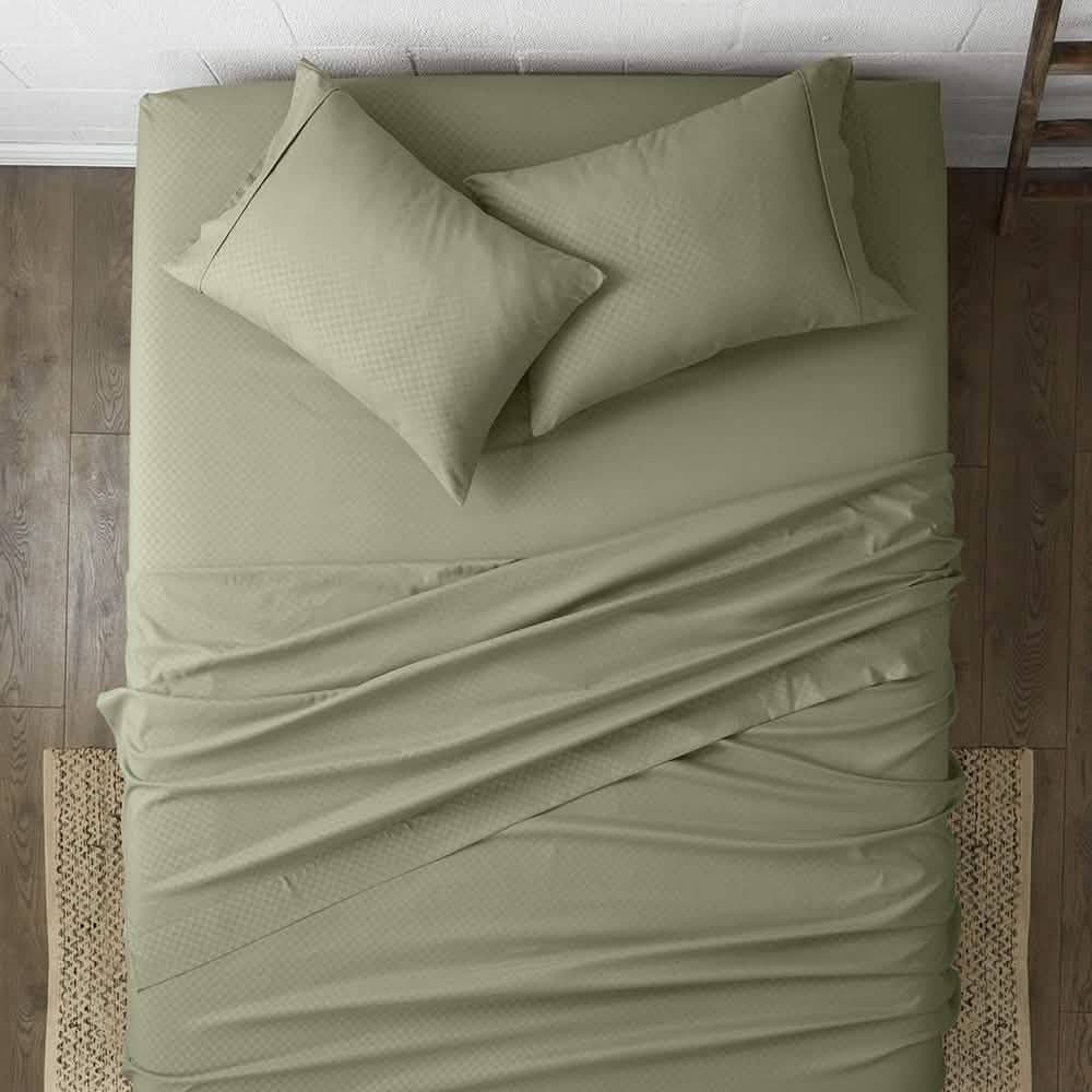 4-Piece: Checkered Embossed Sheet Set DailySale