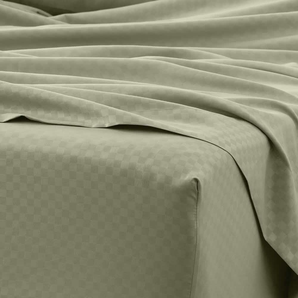 4-Piece: Checkered Embossed Sheet Set DailySale