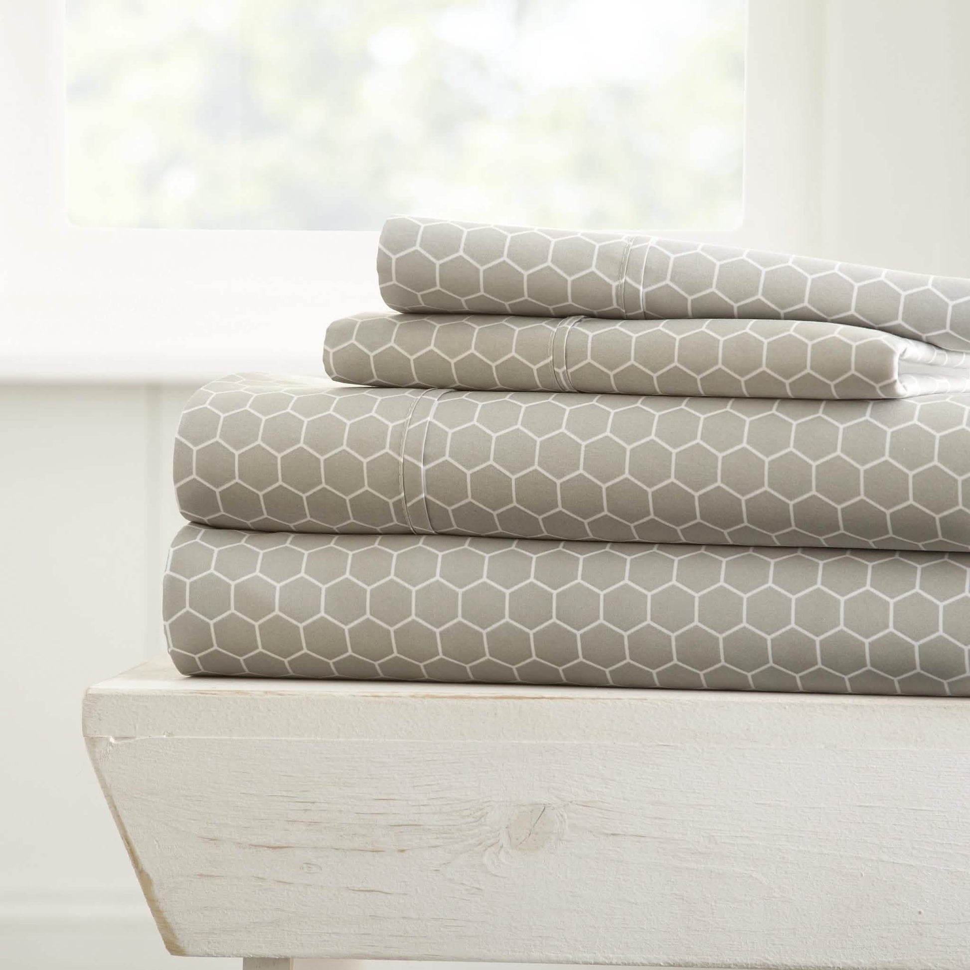 4-Piece: Honeycomb Patterned Sheet Set DailySale