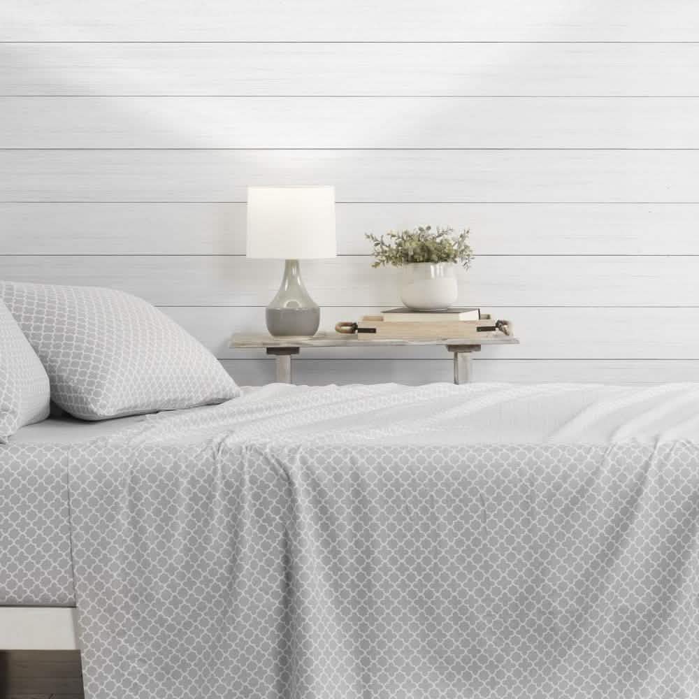 4-Piece: Quatrefoil Patterned Sheet Set DailySale