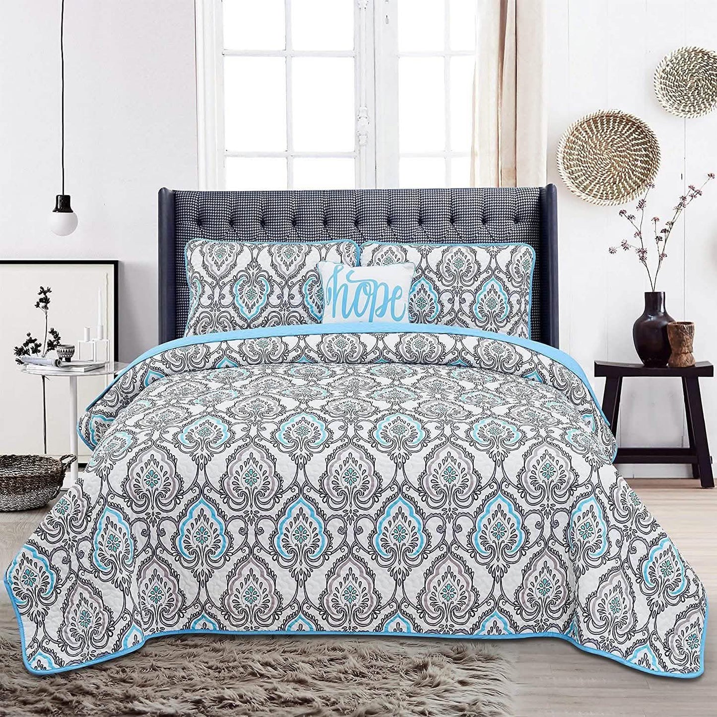 4-Piece: Reversible Quilt Set - Assorted Styles DailySale