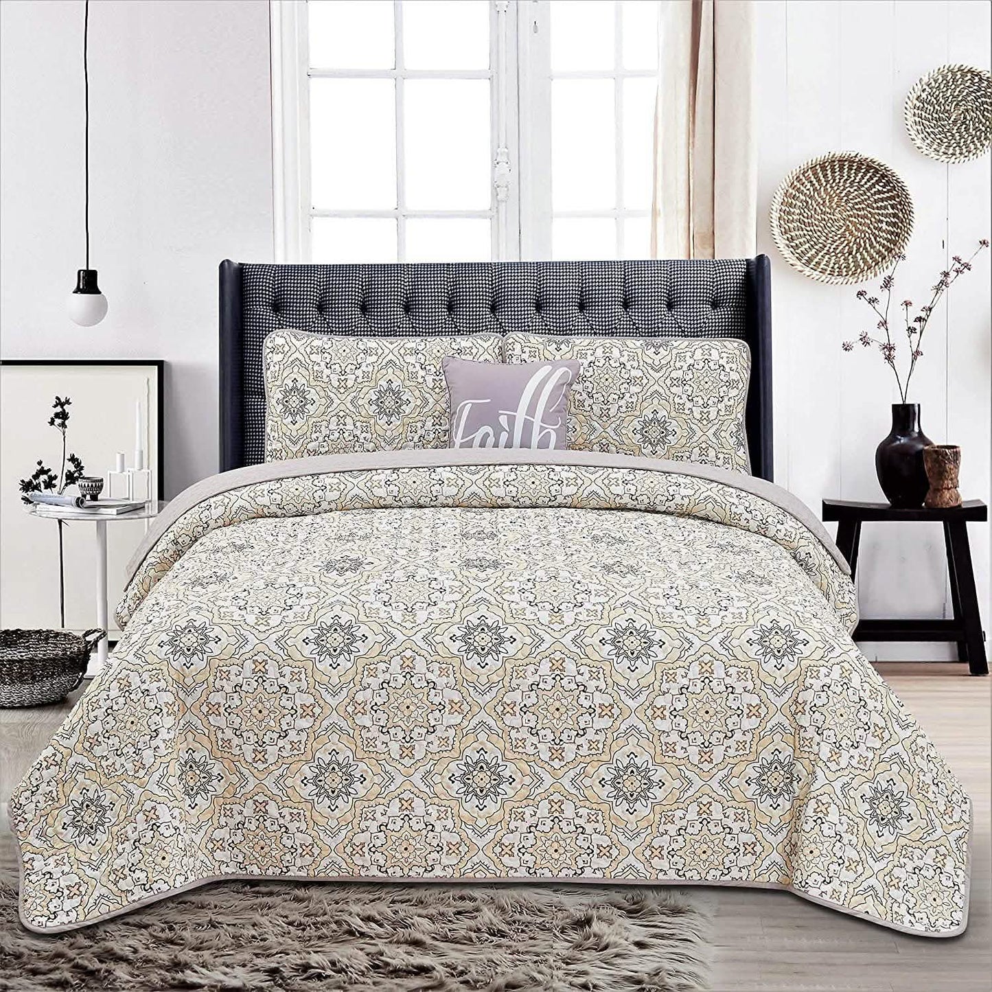 4-Piece: Reversible Quilt Set - Assorted Styles DailySale