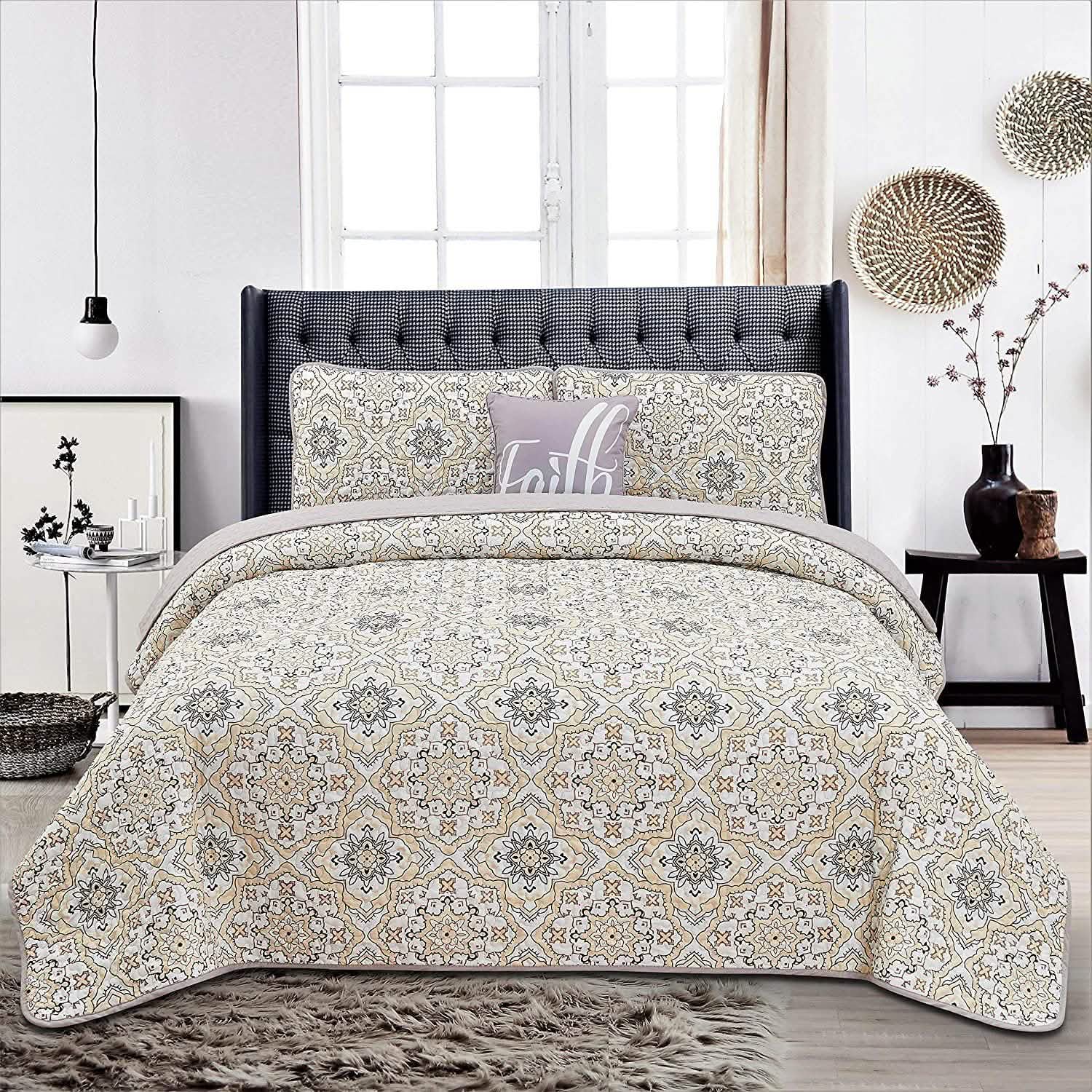 4-Piece: Reversible Quilt Set - Assorted Styles DailySale