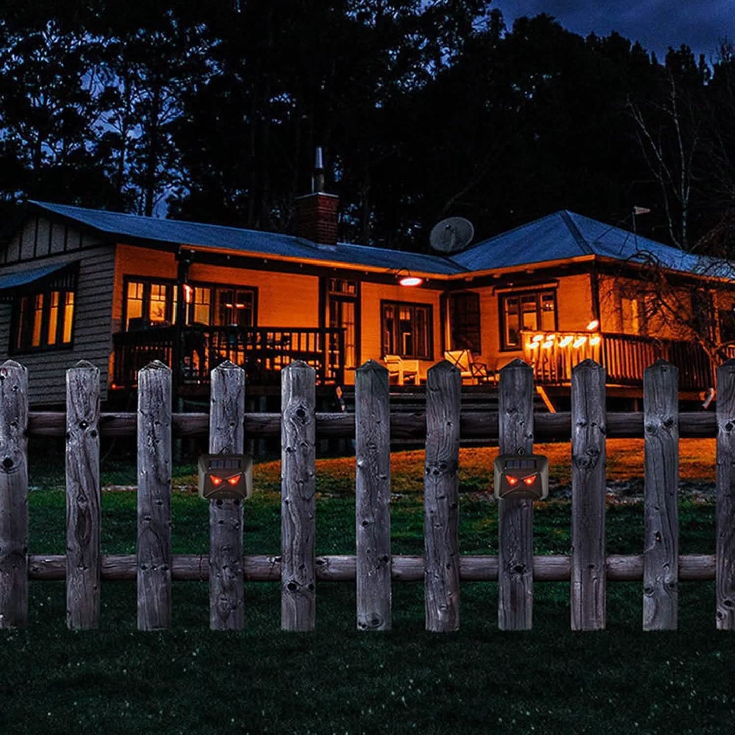 4-Piece: Solar Predator Control Light DailySale