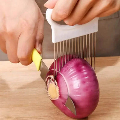 4-Pieces: All-In-One Onion Holder Slicer Set DailySale