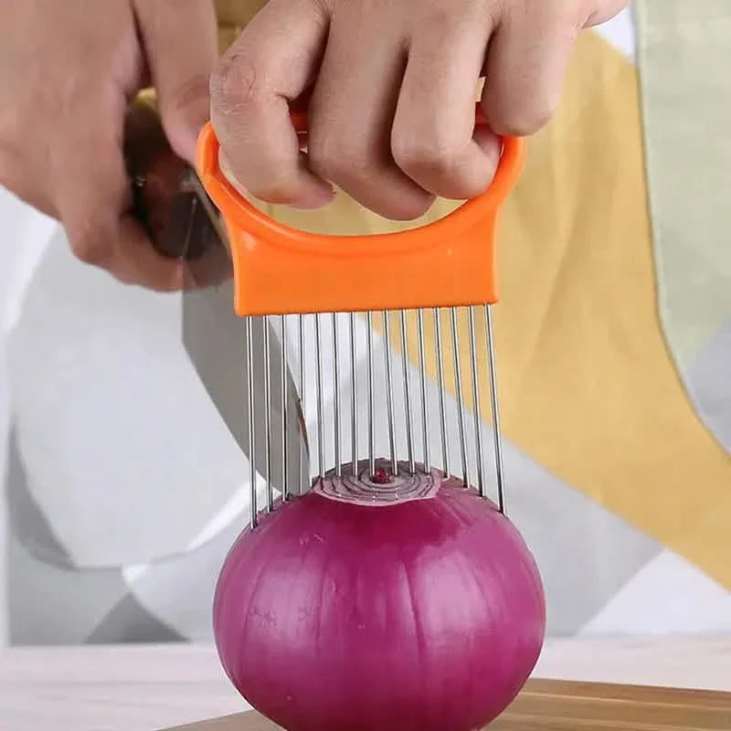 4-Pieces: All-In-One Onion Holder Slicer Set DailySale