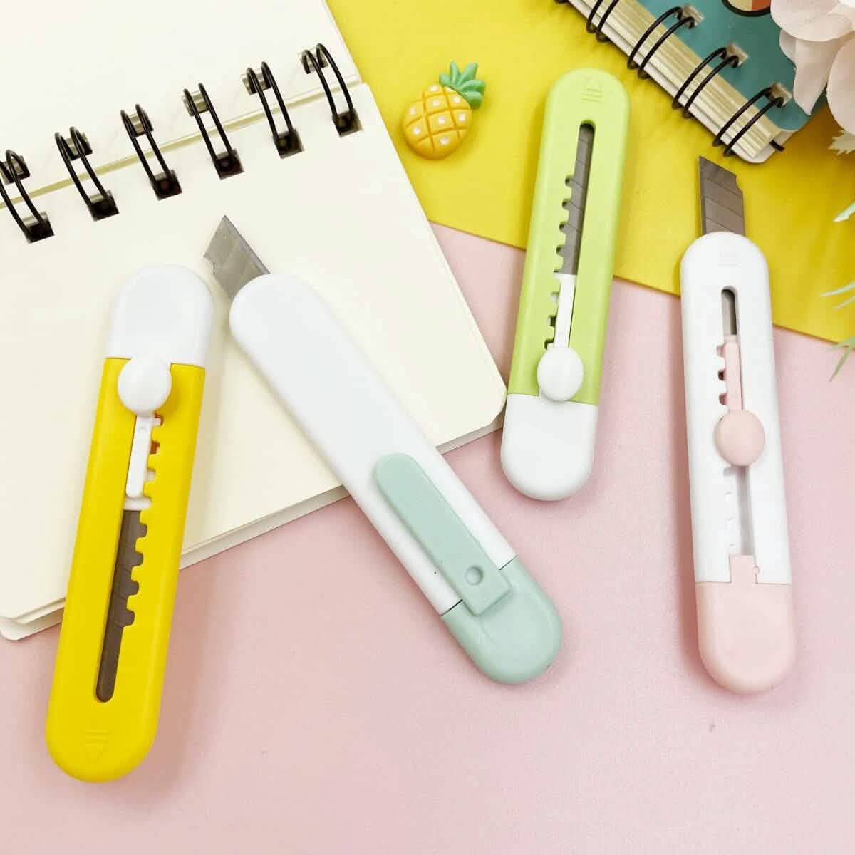 4-Pieces: Retractable Mini Art Cutter DailySale