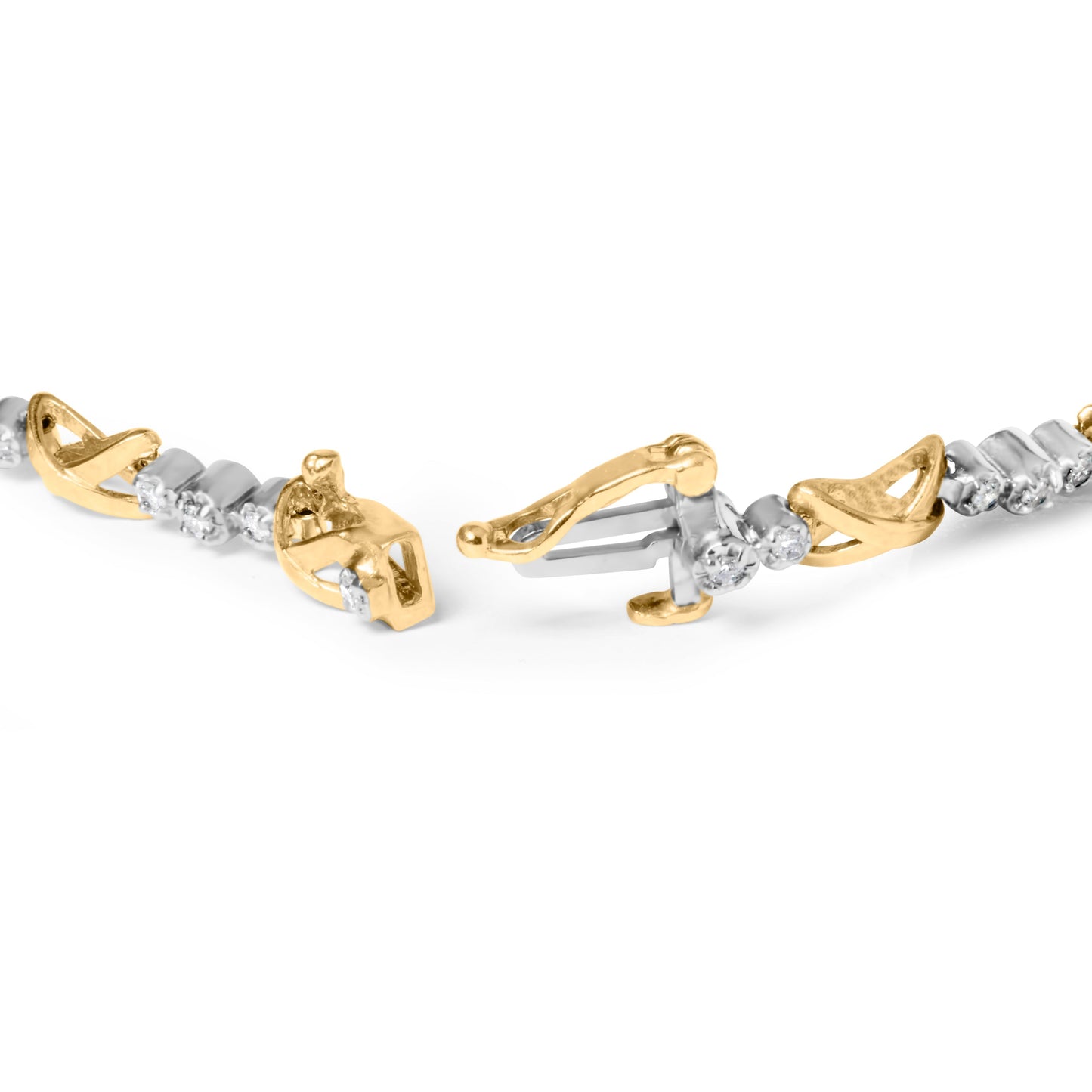 10K Two-Tone Gold 1/2 Cttw Diamond Alternating 3 Stone and X-Link 7" Bracelet (I-J Color, I2-I3 Clarity) Bids.com
