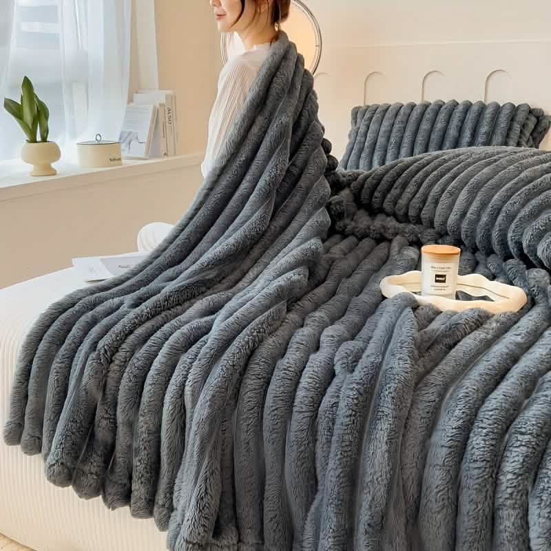 Ultra-Soft Double-Sided Fleece Blanket – Gray (All-Season) DailySale